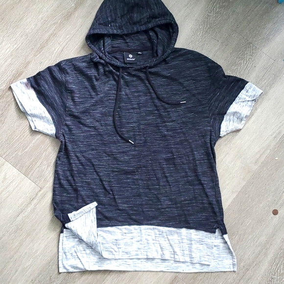 🔥🖤Akademiks hooded shirt - Picture 1 of 3